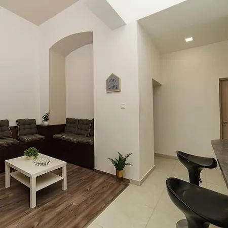 Apartment Cityscape Budget Kiraly *